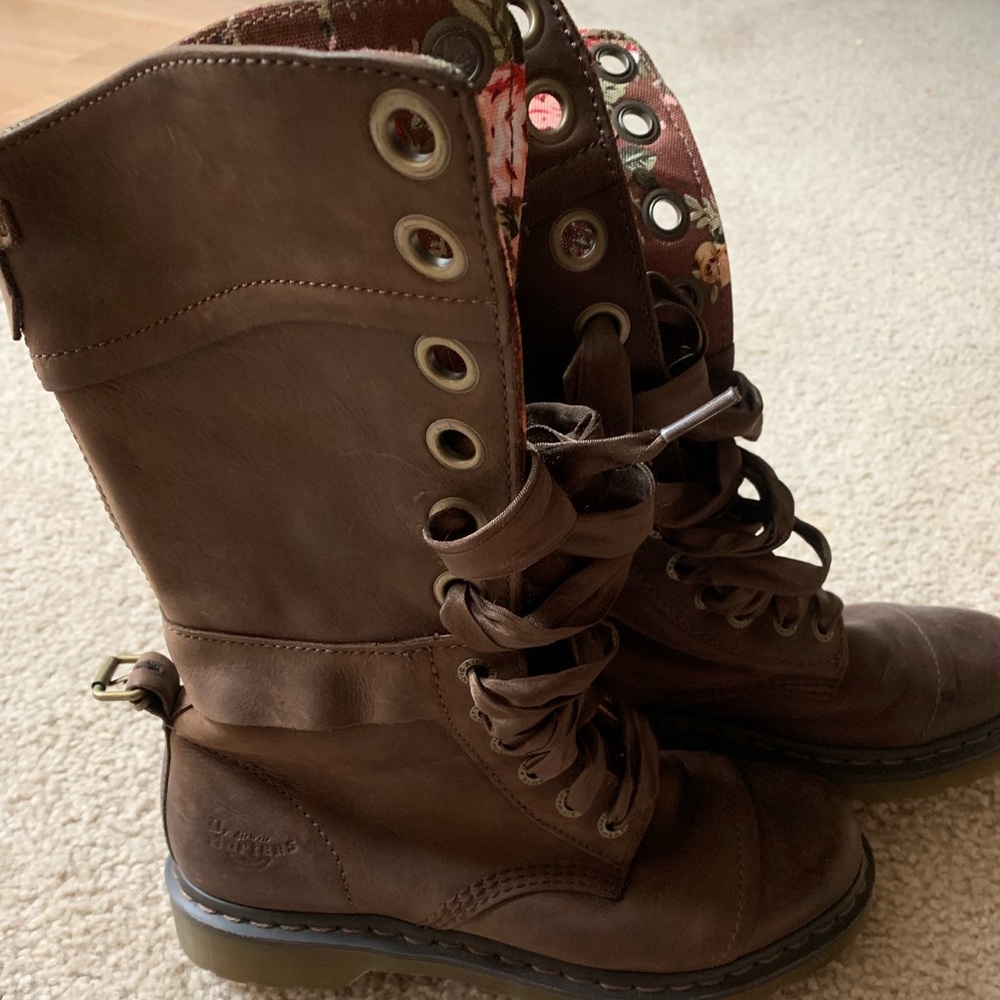 Dr Marten Triumph Brown 1914 Women size 9
